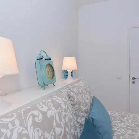 Downtown River Apartment