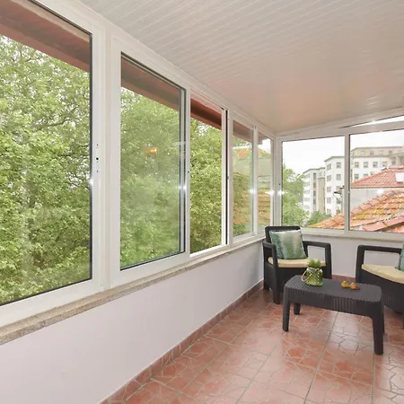 Downtown River Apartment